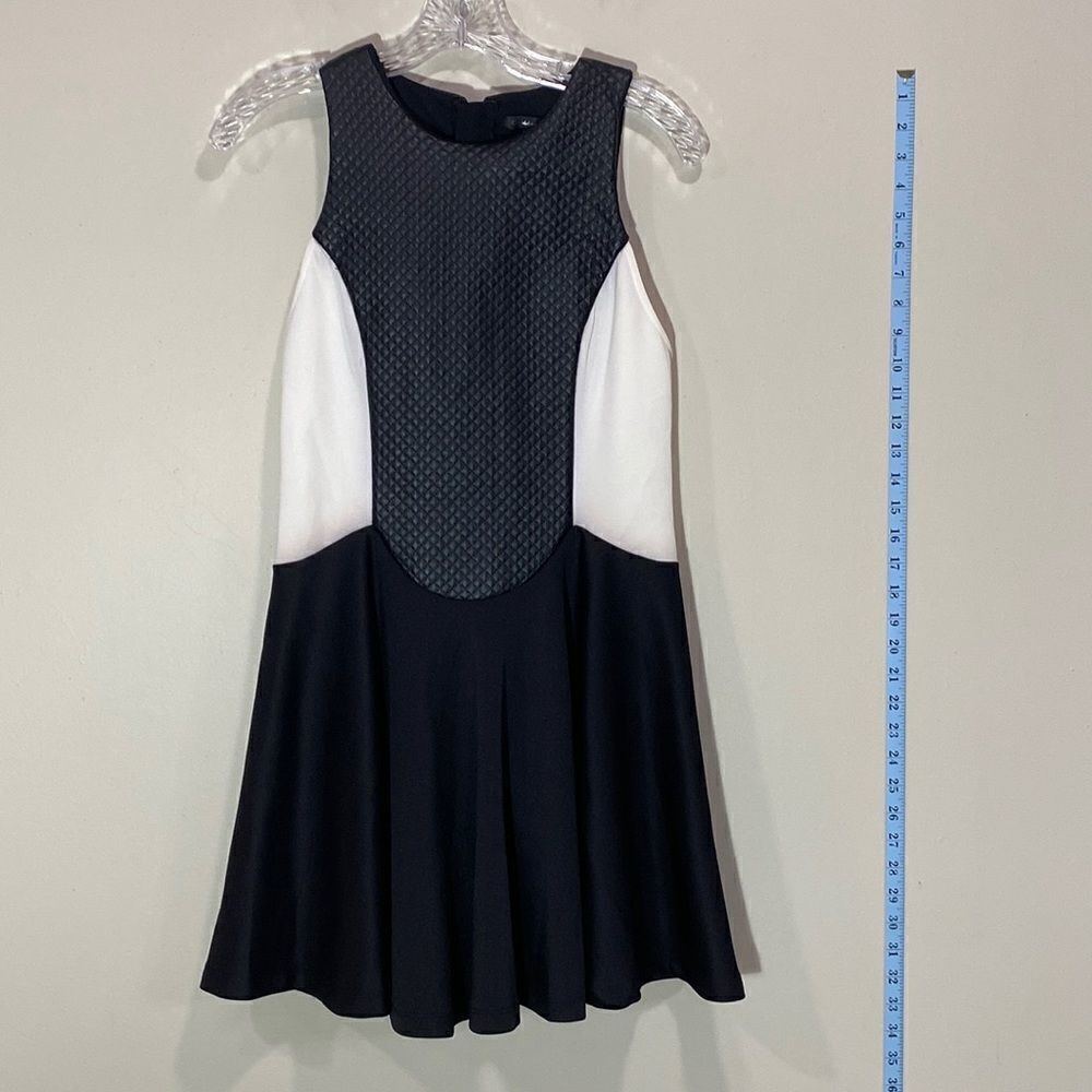Sexy Black & White Caribbean Queen Sleeveless Dress. Size Medium. So Awesome!!!!